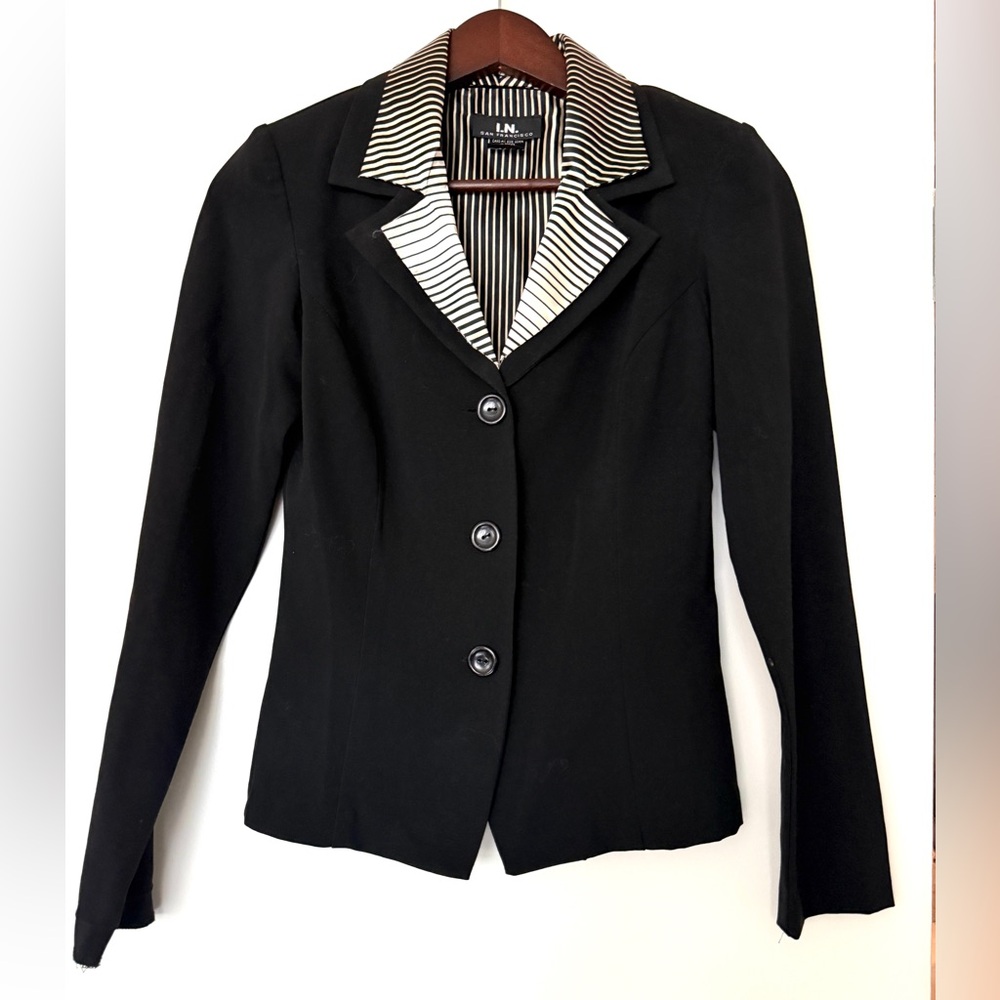 I.N. San Francisco Black Blazer with Removable Striped Lining Collar